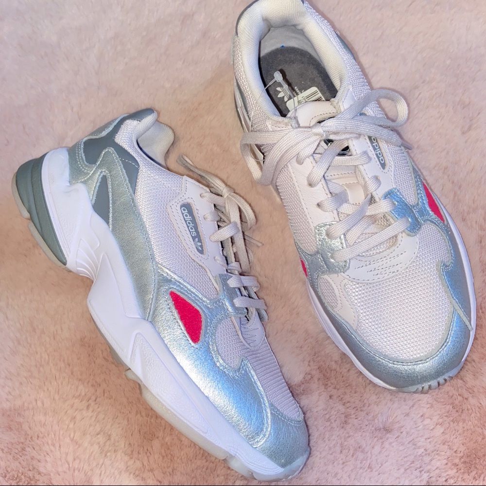 Adidas Falcon shoes 💞 NWT